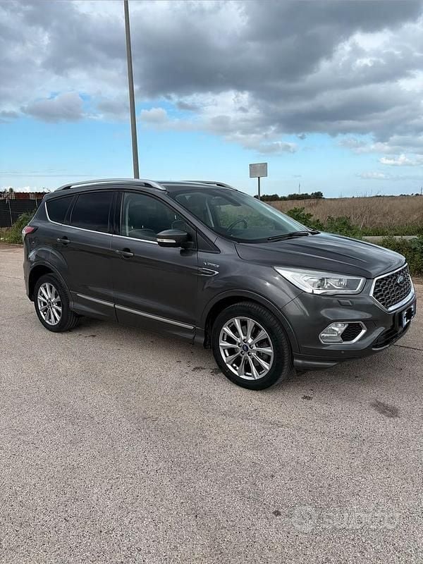 Grigio Usata 2018 Ford Kuga Vignale SUV | 10.000 € (Super prezzo) - Immagine 1/4