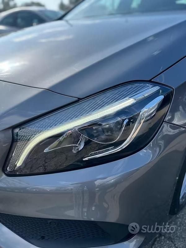 Usata Mercedes A180 Premium 2017 Grigio Berlina