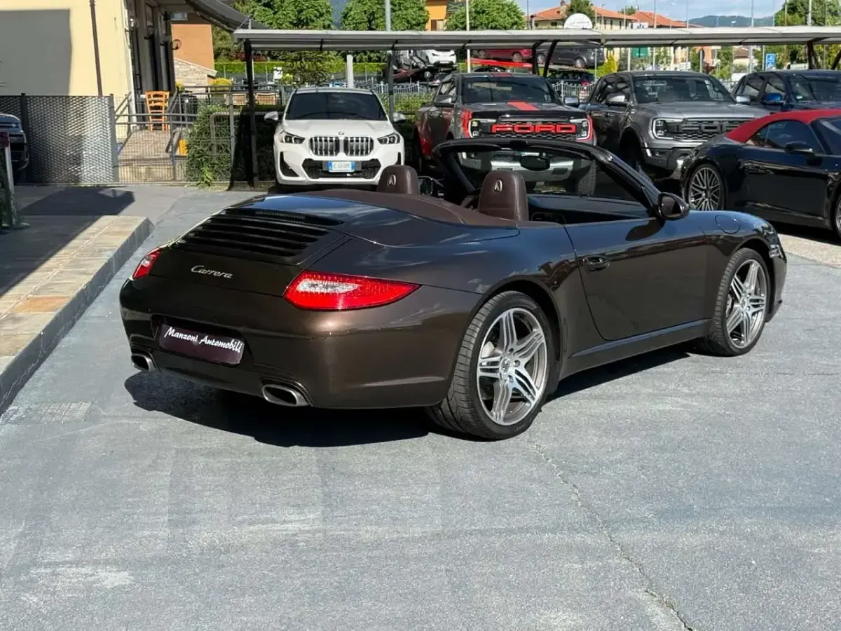 Usata Porsche 911 Carrera Cabriolet 345 CV (253 kW) 2008 Marrone Cabrio