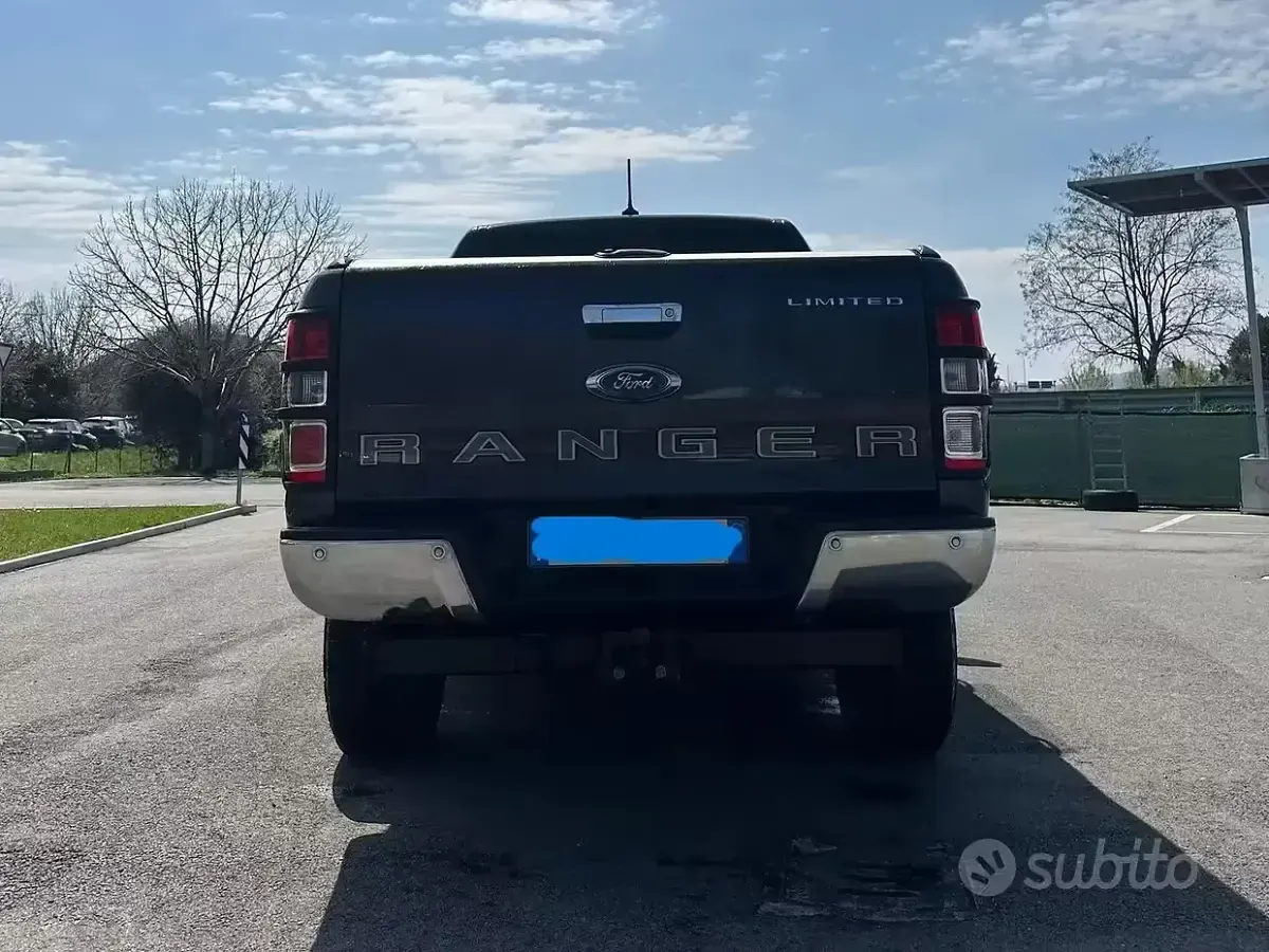 Usata Ford Ranger 170 CV (125 kW) 2019 Grigio Pick-up