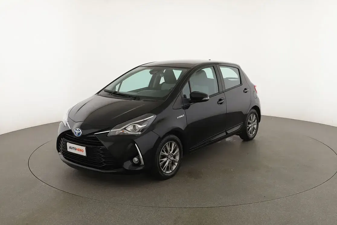 Usata Toyota Yaris Hybrid Active 101 CV (74 kW) 2017 Berlina