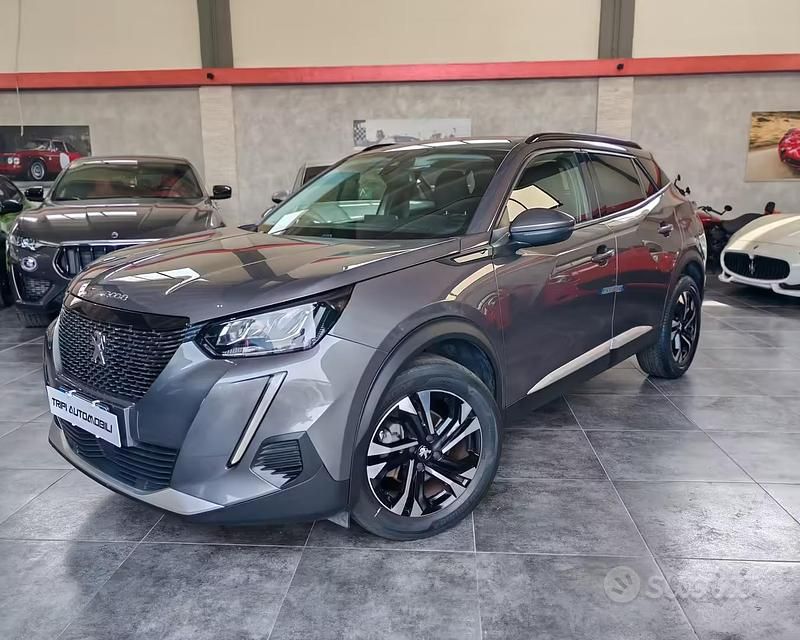 Usata Peugeot 2008 Allure 102 CV (75 kW) 2021 Grigio SUV