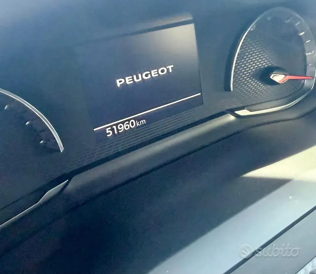 Usata Peugeot 208 75 CV (55 kW) 2022 Bianco Utilitaria