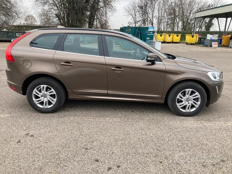 Usata Volvo XC60 2017 Marrone SUV