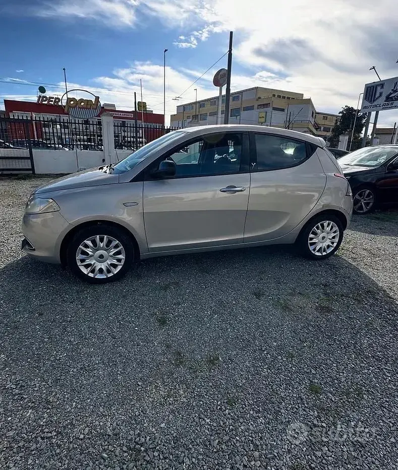 Usata Lancia Ypsilon S 69 CV (50 kW) 2011 Beige Utilitaria