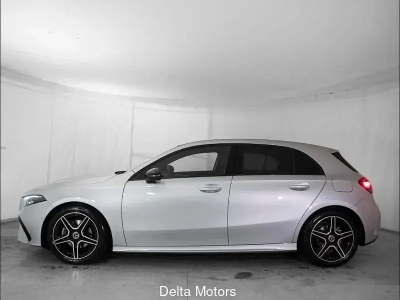 Nuova Mercedes A180 AMG line 116 CV (85 kW) 2026 Nero Berlina