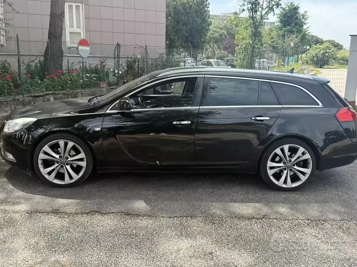 Usata Opel Insignia 194 CV (142 kW) 2012 Nero Station wagon