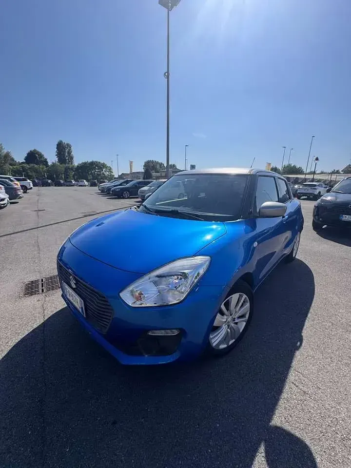 Usata Suzuki Swift Cool 90 CV (66 kW) 2018 Blu/azzurro Utilitaria