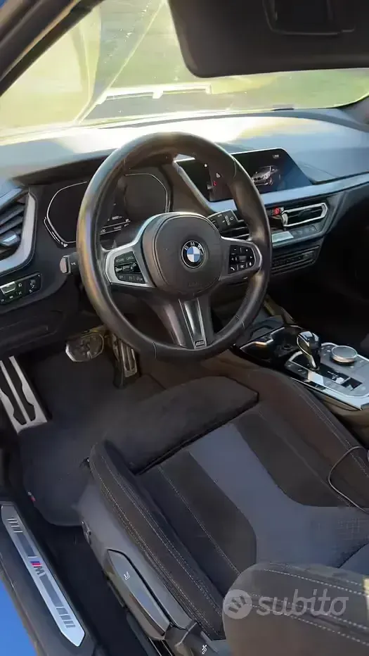 Begagnad BMW 118 Luxury Line 136 HK (100 kW) 2022 Halvkombi