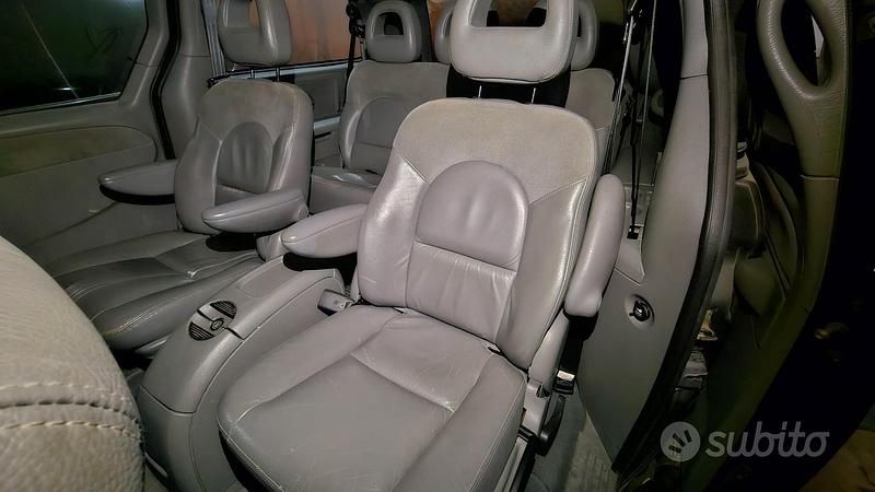 Usata Chrysler Voyager 143 CV (105 kW) 2004 Monovolume