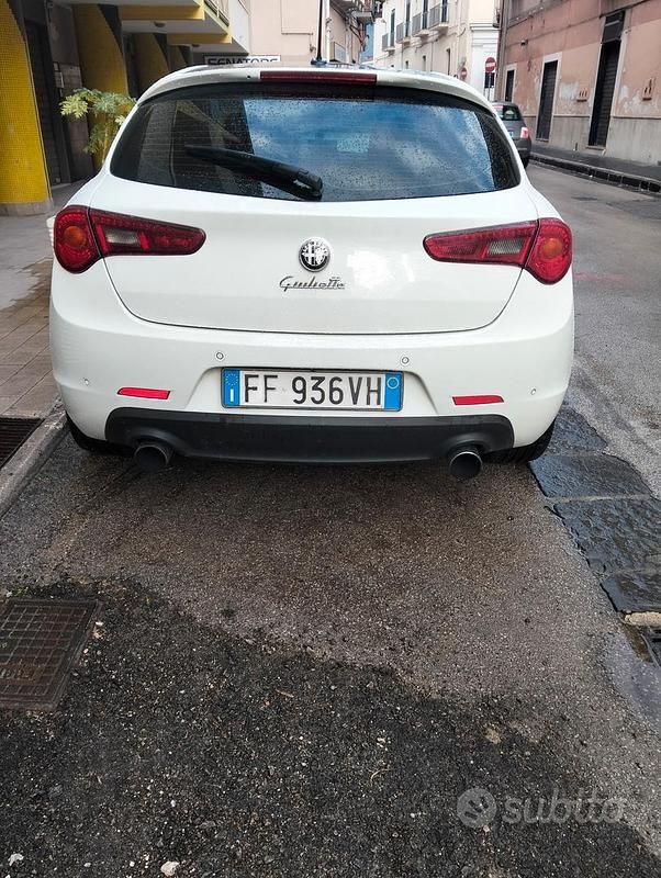 Usata Alfa Romeo Giulietta 140 CV (102 kW) 2011 Utilitaria