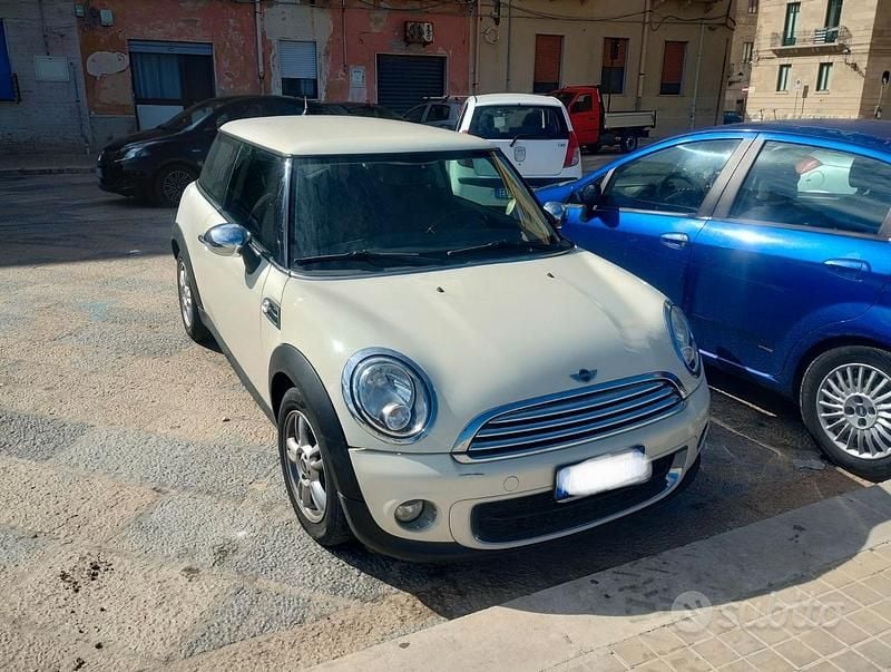 Usata Mini Cooper 2012 Bianco Utilitaria
