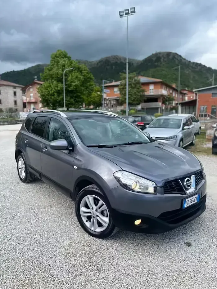 Usata Nissan Qashqai 110 CV (80 kW) 2014 Grigio SUV