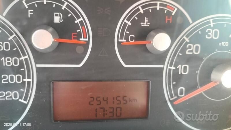 Usata Fiat Punto 60 CV (44 kW) 2007 Bianco Utilitaria