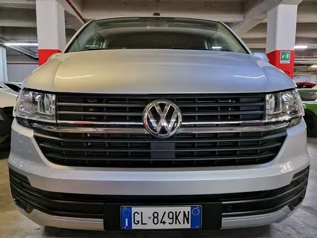 Usata VW Transporter 150 CV (110 kW) 2022 Argento Furgone