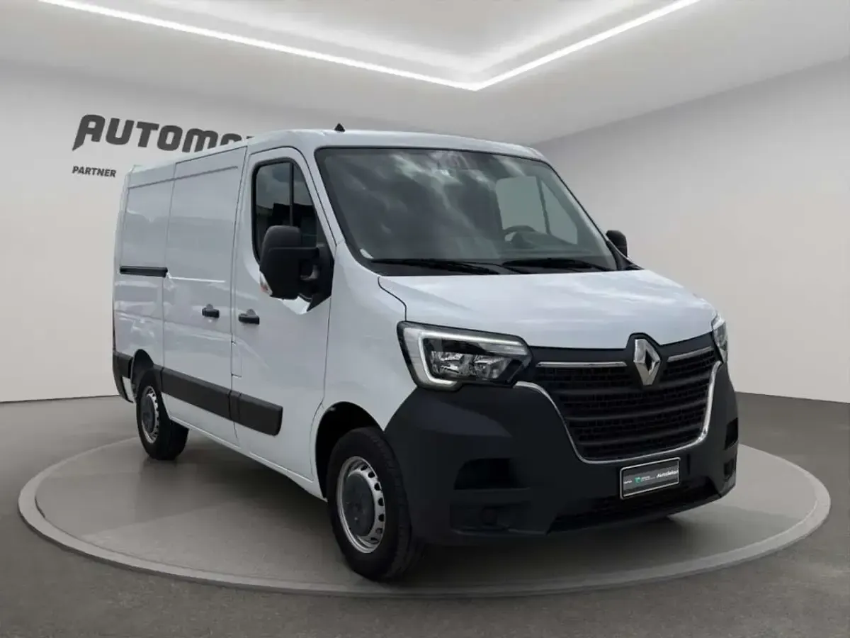 Usata Renault Master 150 CV (110 kW) 2023 Bianco Monovolume