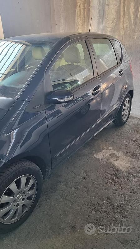 Usata Mercedes A150 95 CV (69 kW) 2006 Blu Utilitaria