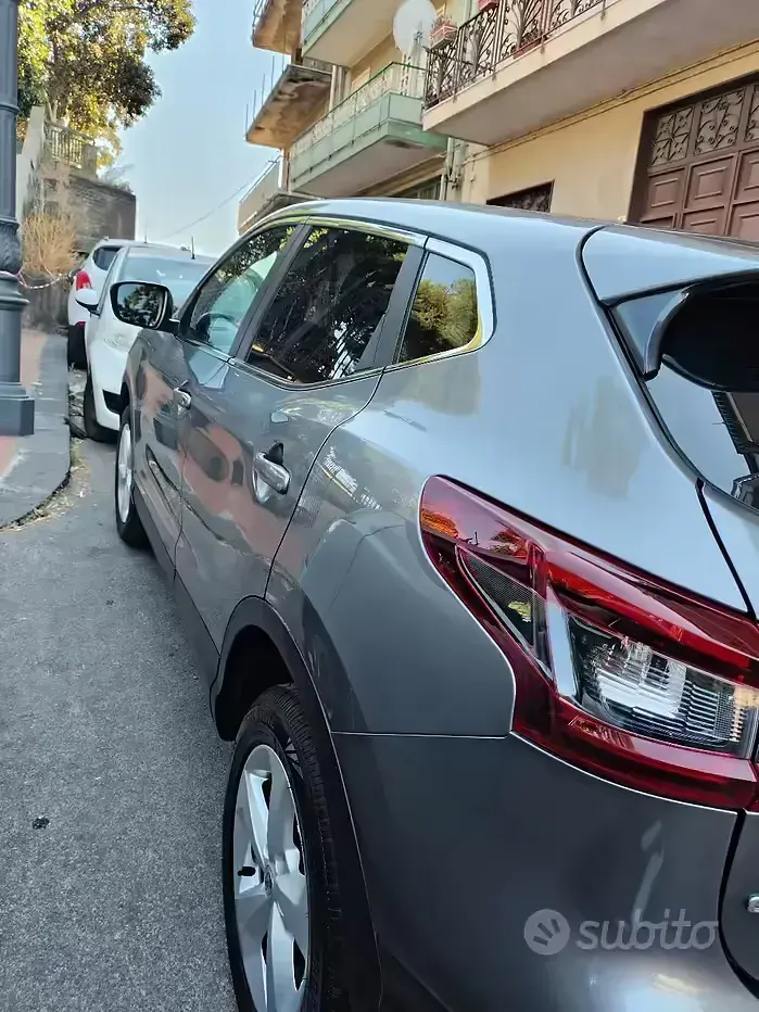 Usata Nissan Qashqai 2020 Grigio SUV