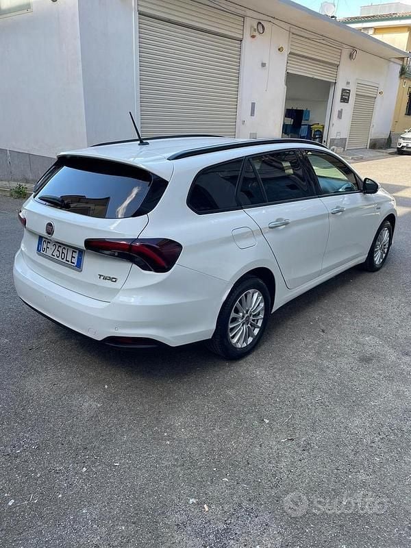Usata Fiat Tipo Sport 130 CV (95 kW) 2021 Bianco Station wagon