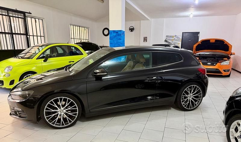 Käytetty VW Scirocco 200 HP (147 kW) 2009 Musta Coupe - kaksiovinen