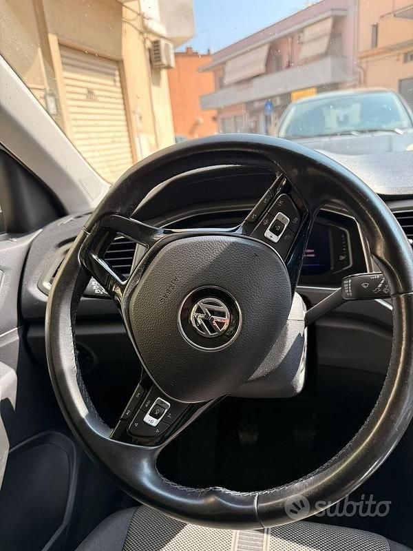 Usata VW T-Roc 116 CV (85 kW) 2020 Grigio SUV