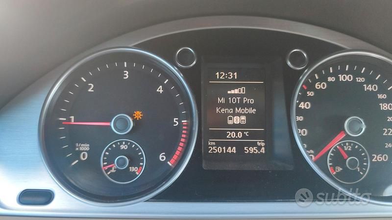 Usata VW Passat 140 CV (102 kW) 2011 Grigio Station wagon