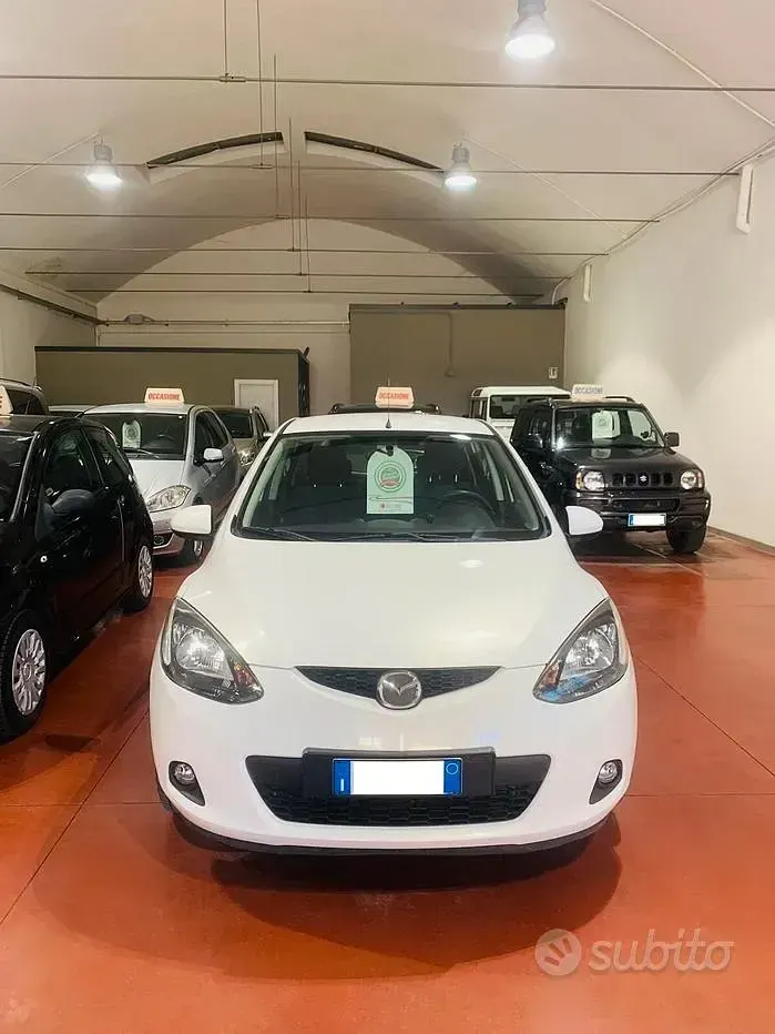 Usata Mazda 2 86 CV (63 kW) 2009 Bianco Utilitaria