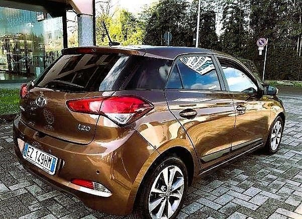 Occasion Hyundai i20 Style 90 ch (66 kW) 2015 Marron Berline