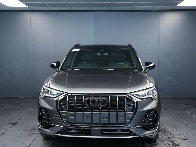 Usata Audi Q3 Comfort 150 CV (110 kW) 2025 Grigio SUV
