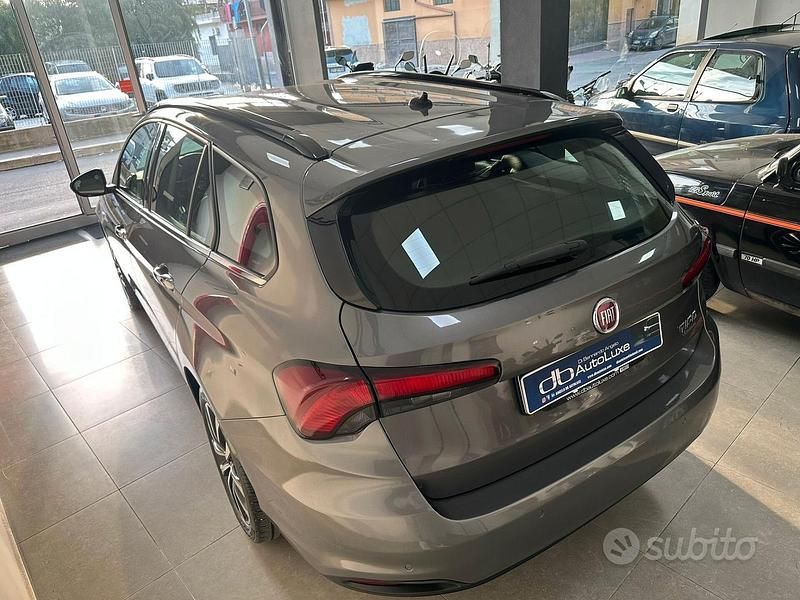 Usata Fiat Tipo Lounge 120 CV (88 kW) 2018 Grigio Station wagon