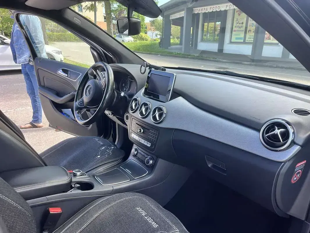 Usata Mercedes B180 109 CV (80 kW) 2015 Utilitaria
