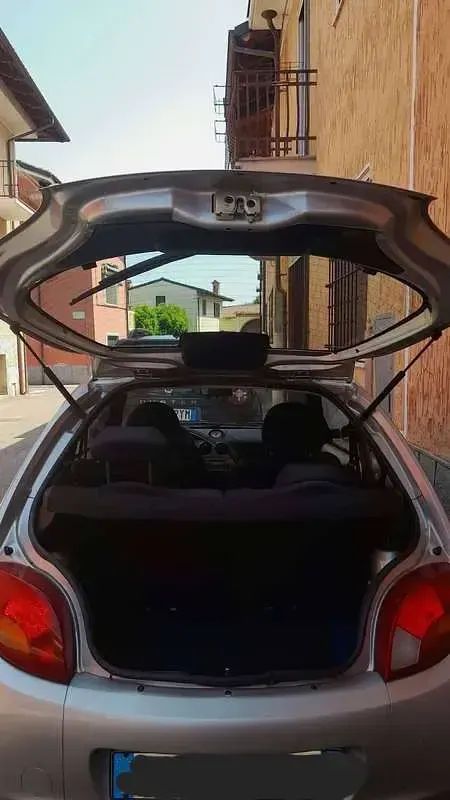 Usata Ford Ka Collection 69 CV (50 kW) 2003 Argento Utilitaria