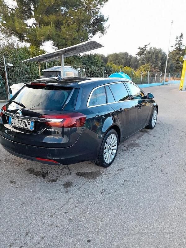 Usata Opel Insignia Cosmo 140 CV (102 kW) 2014 Nero Station wagon