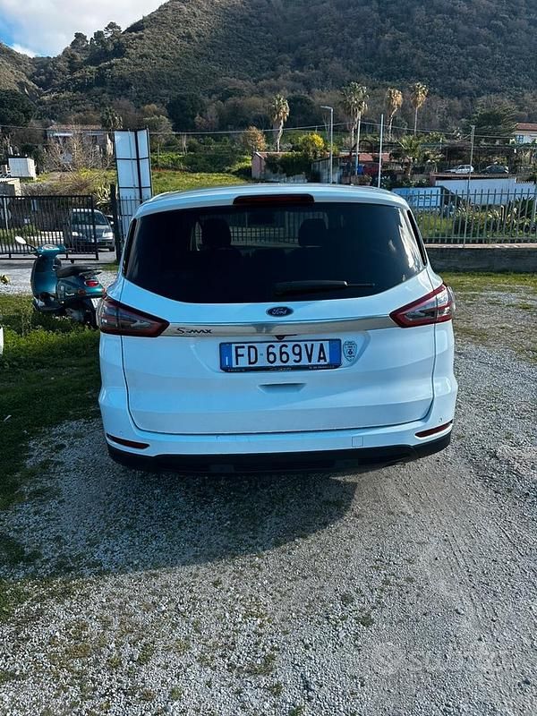 Usata Ford S-MAX S 150 CV (110 kW) 2016 Bianco Monovolume