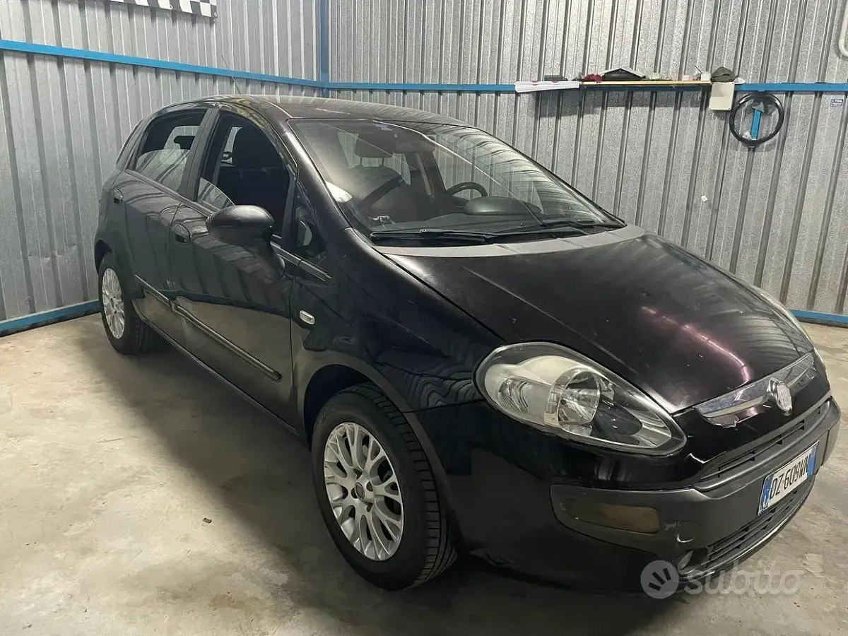 Usata Fiat Punto Evo 65 CV (47 kW) 2009 Nero Utilitaria