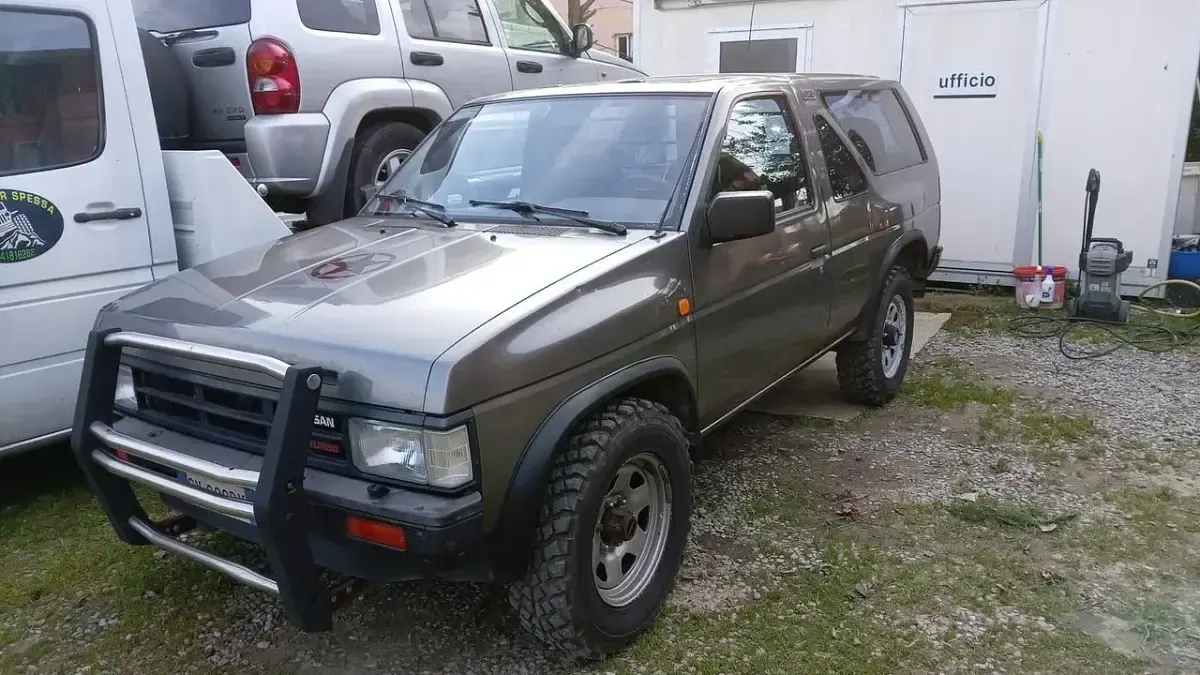 Usata Nissan Terrano 99 CV (72 kW) 1992 Grigio SUV