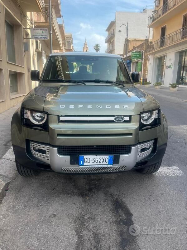 Verde Usata 2021 Land Rover Defender SUV | 52.900 € - Immagine 1/4
