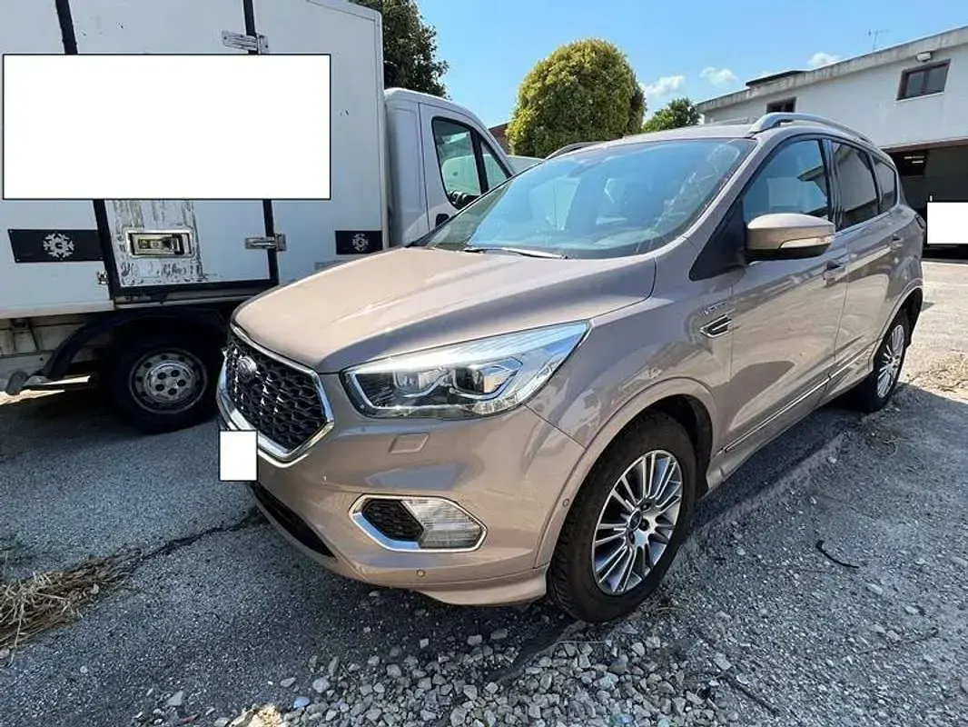 Usata Ford Kuga Vignale 150 CV (110 kW) 2017 Bronzo SUV