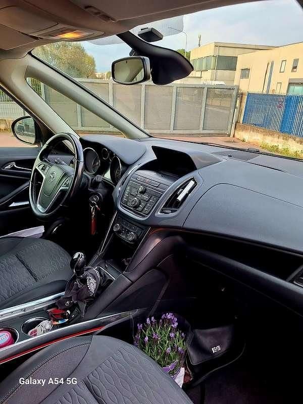 Usata Opel Zafira Tourer Cosmo 131 CV (96 kW) 2012 Monovolume