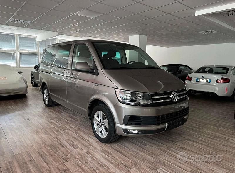 Argento Usata 2017 VW Multivan Furgone | 34.900 € (Super prezzo) - Immagine 1/4