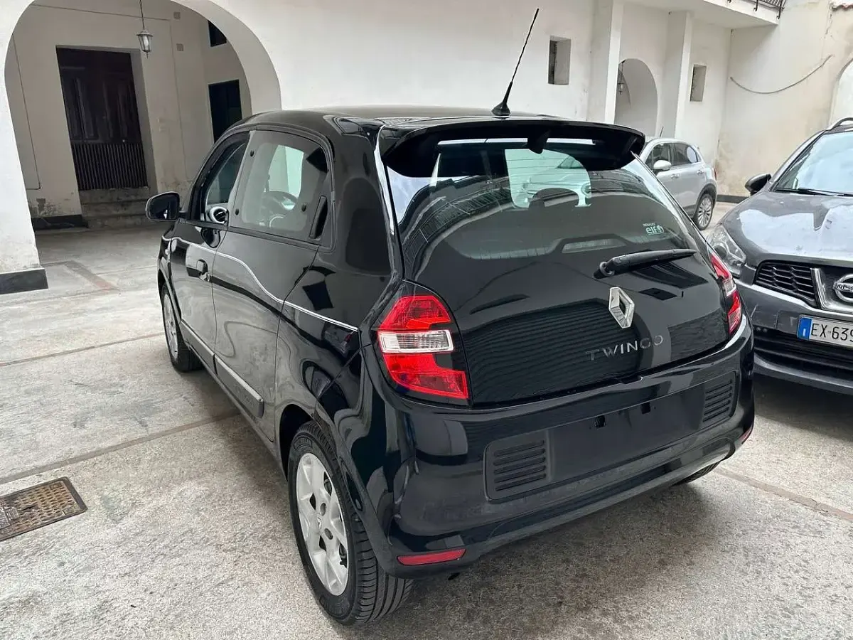 Usata Renault Twingo 90 CV (66 kW) 2016 Metallizzato Utilitaria