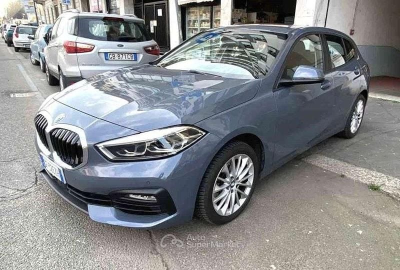 Usata BMW 116 Sport Line 109 CV (80 kW) 2021 Gray Utilitaria