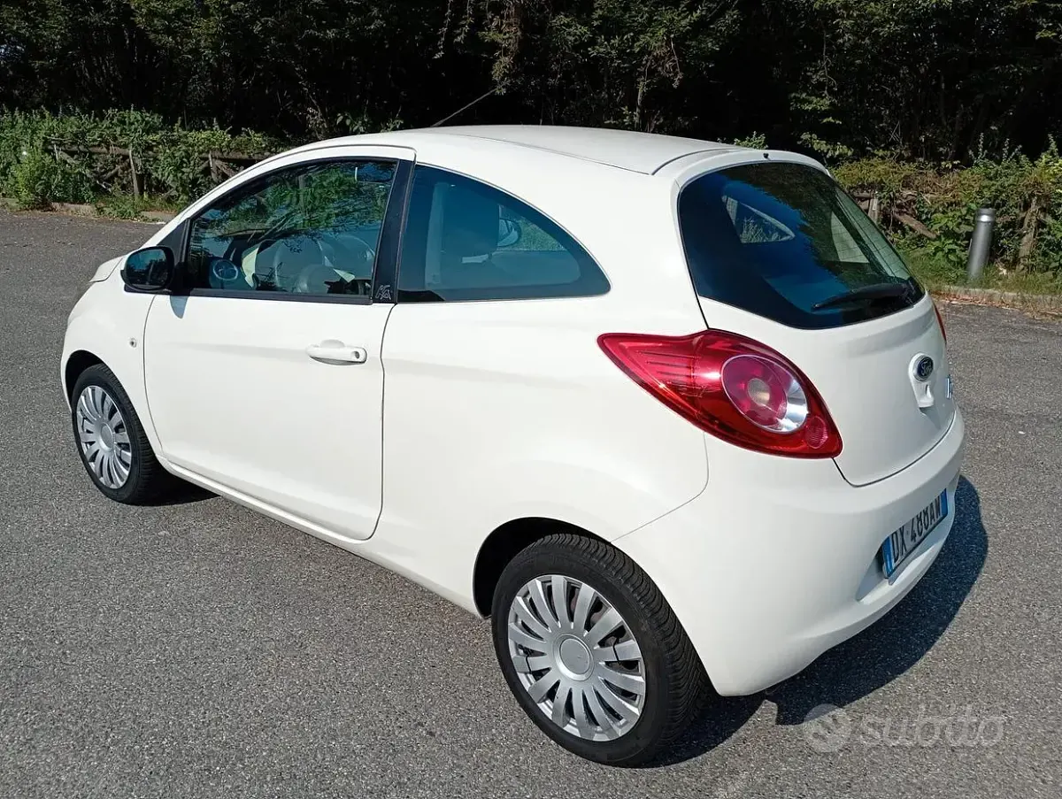 Usata Ford Ka Titanium 69 CV (50 kW) 2010 Bianco Utilitaria