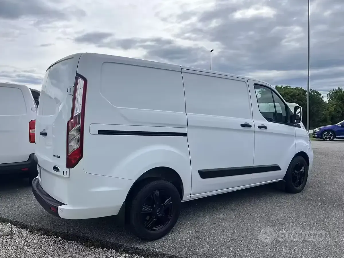 Usata Ford Transit 130 CV (95 kW) 2022 Bianco Berlina