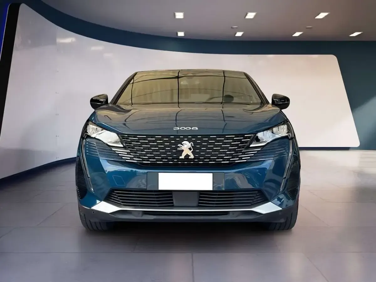 Usata Peugeot 3008 Allure 131 CV (96 kW) 2023 Blu/azzurro SUV