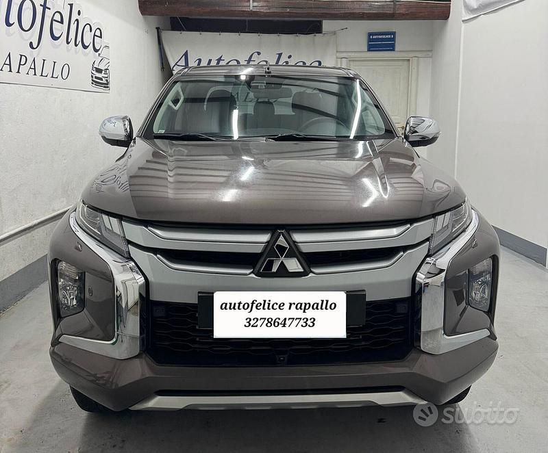 Usata Mitsubishi L200 Select 149 CV (109 kW) 2021 Grigio Pick-up