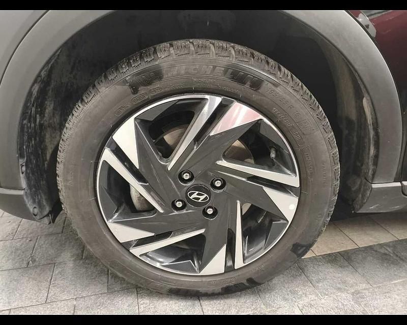 Käytetty Hyundai Bayon 101 HP (74 kW) 2022 Musta Katumaasturi