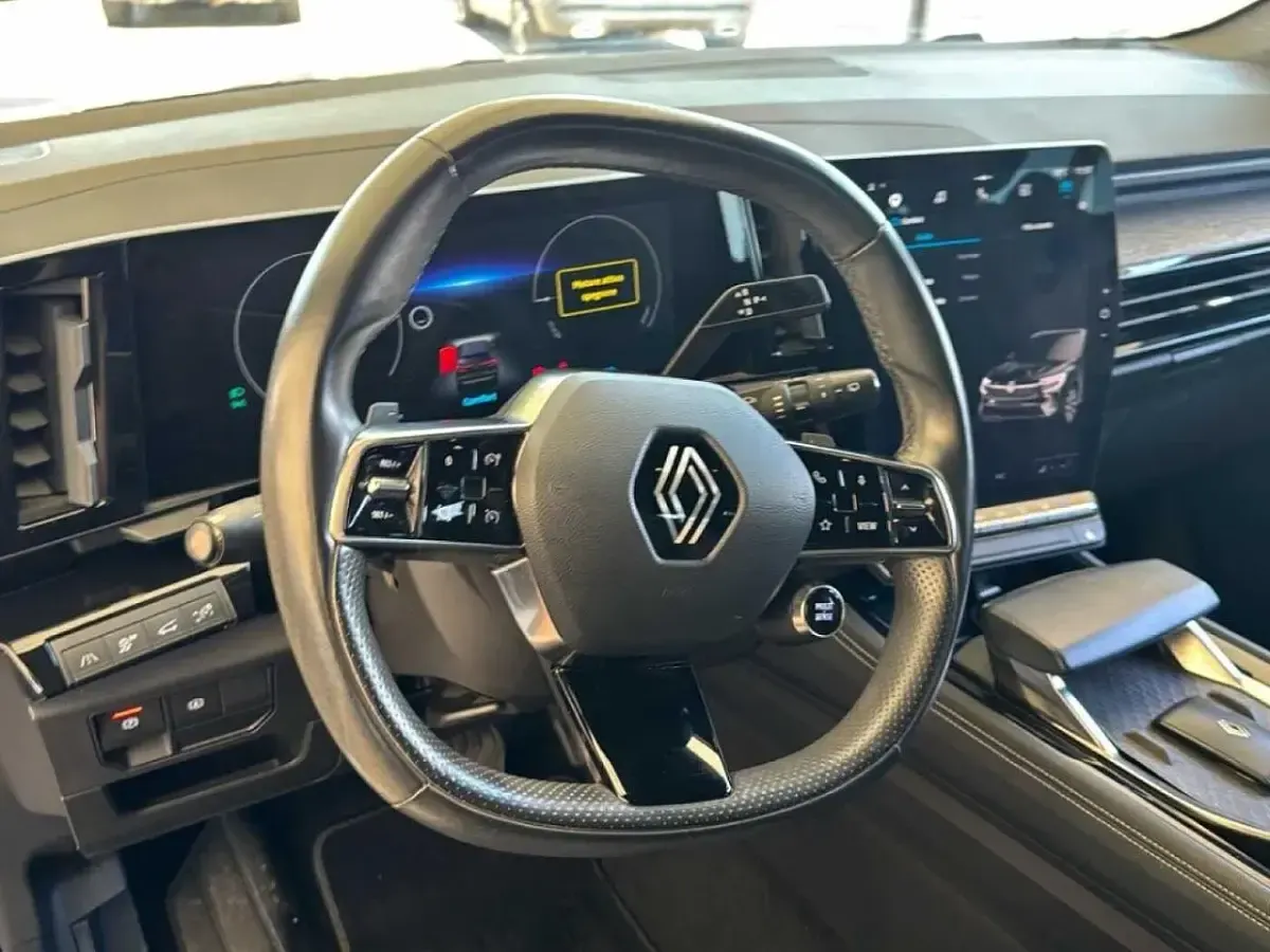 Usata Renault Austral Techno 200 CV (147 kW) 2023 Bianco SUV