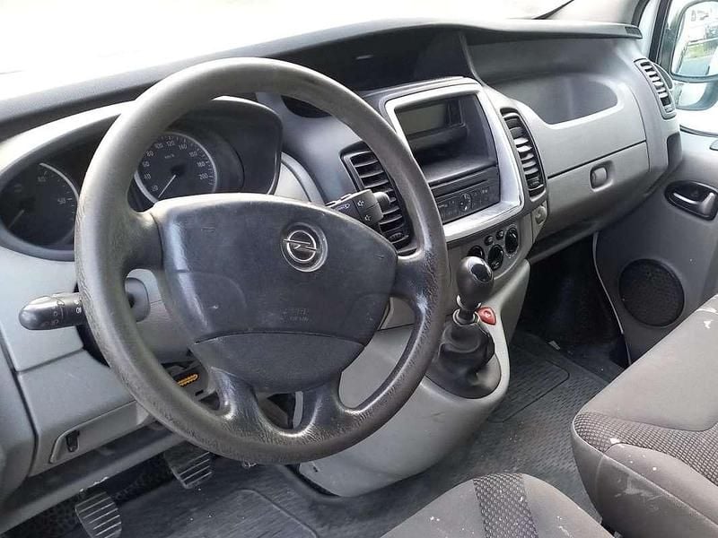 Usata Opel Vivaro 114 CV (83 kW) 2012 Bianco Monovolume