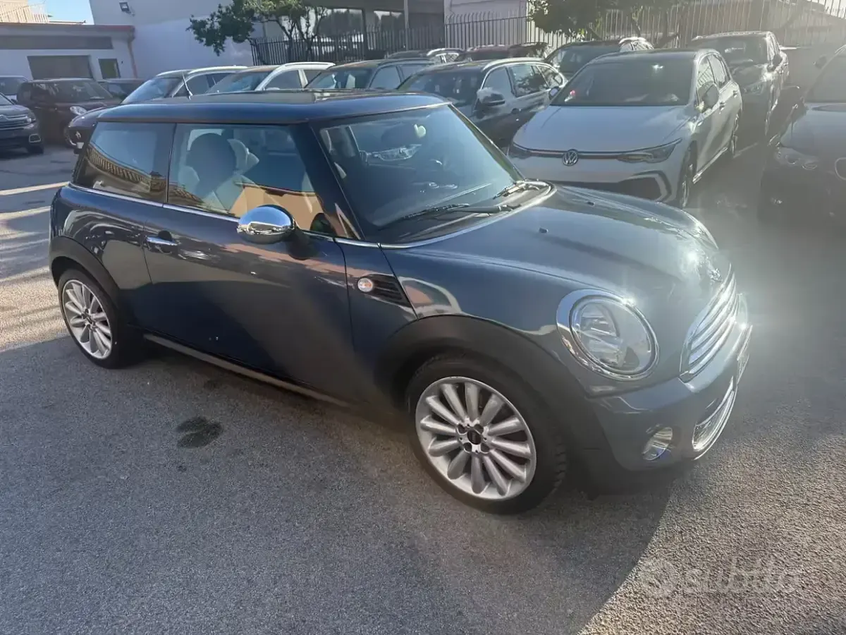 Usata Mini Cooper D 112 CV (82 kW) 2011 Blu Utilitaria